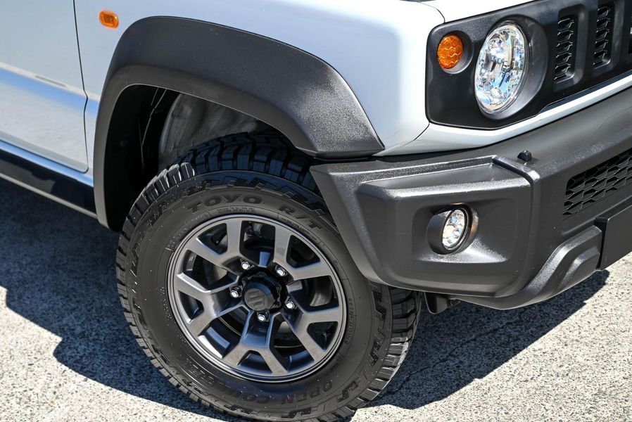 2022 Suzuki Jimny GLX Auto 4x4 Photo 23