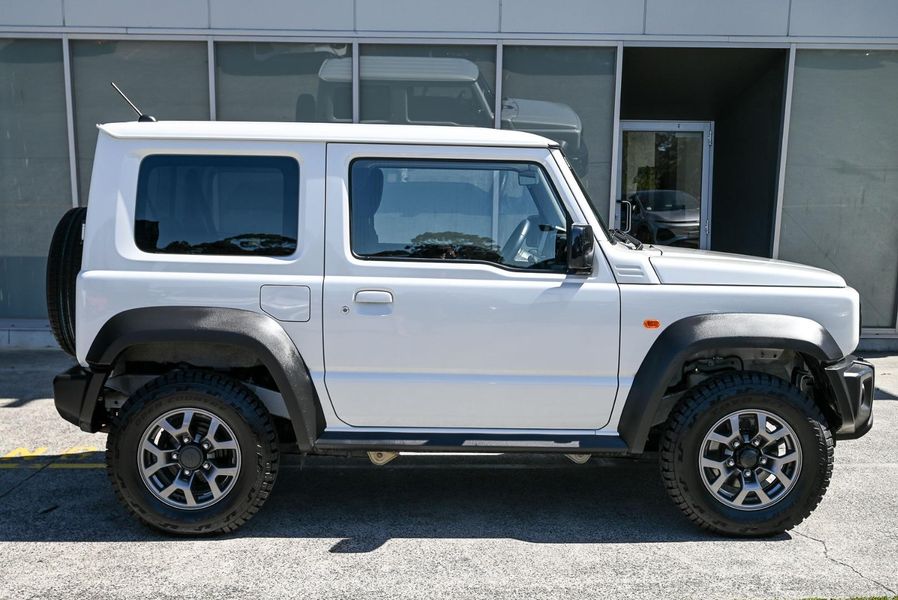 2022 Suzuki Jimny GLX Auto 4x4 Photo 5